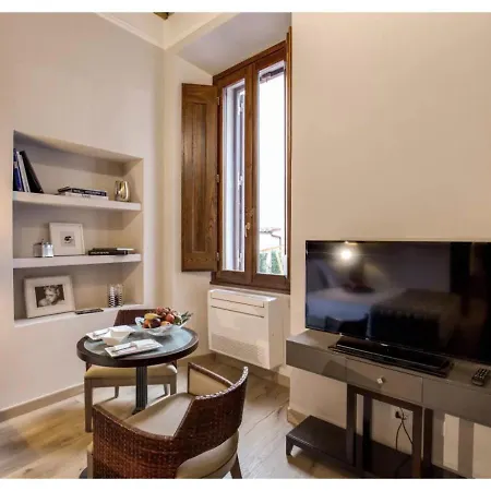 Giulia Apartment