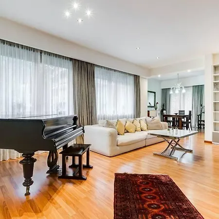 Exclusive In Eur * Roma