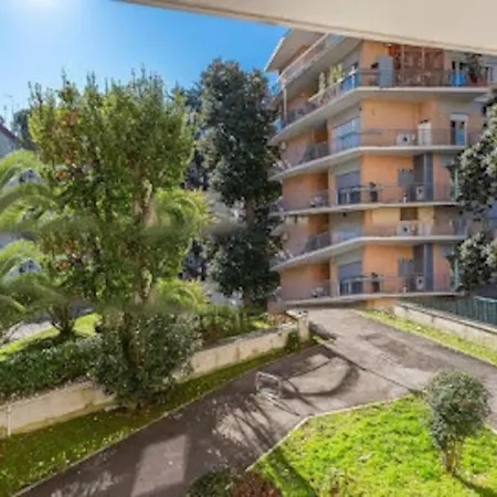 Exclusive In Eur * Roma