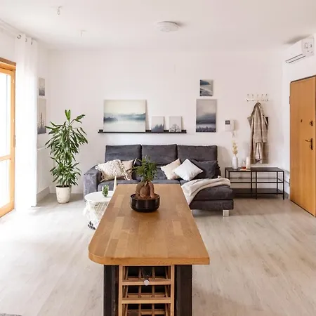 Apartment Loft Con Terrazzo - 3 Min Dalle Autostrade By Followgreenhouserome Rome