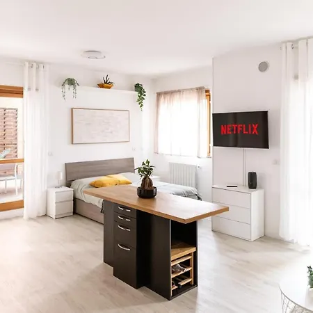 Loft Con Terrazzo - 3 Min Dalle Autostrade By Followgreenhouserome *