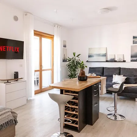 Loft Con Terrazzo - 3 Min Dalle Autostrade By Followgreenhouserome Apartment Rome