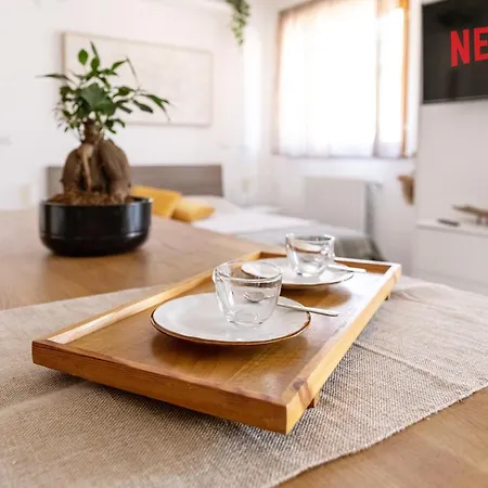 Loft Con Terrazzo - 3 Min Dalle Autostrade By Followgreenhouserome