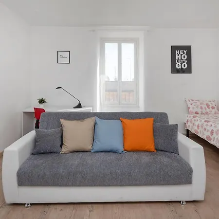 Apartment Large And Comfortable *