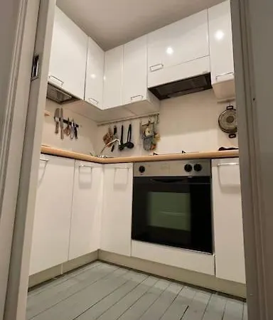 Apartament Vicolo San Trifone By Hili Rzym