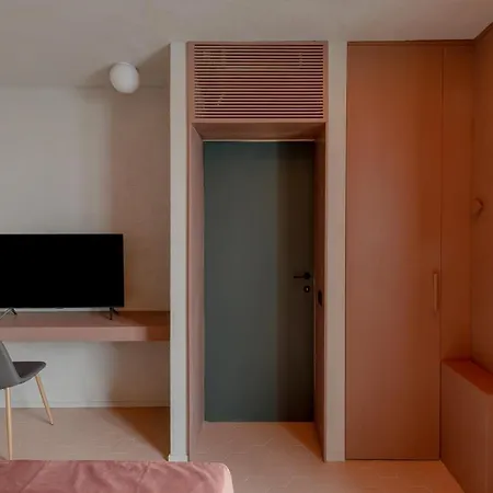 Design With Private Pool In Campo Dei Fiori *