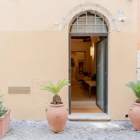 Design With Private Pool In Campo Dei Fiori
