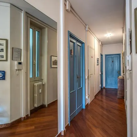Bed & Breakfast Circus Maximus 3*