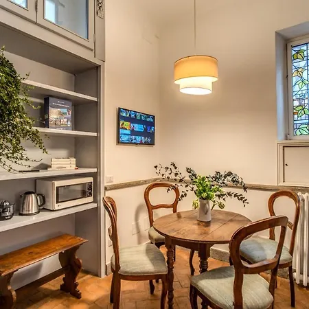 Torretta Storica Pantheon Apartment *