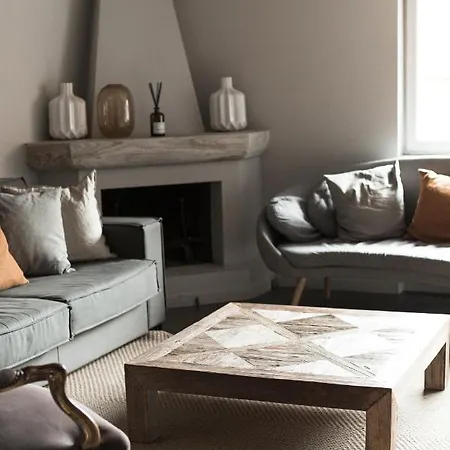 Charming Penthouse In Piazza Venezia With Terrace *