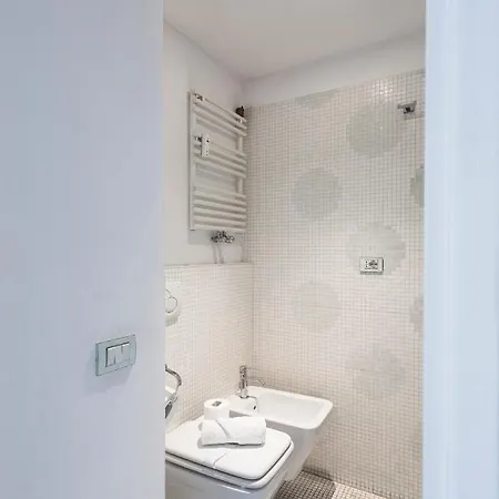 公寓 Charming Penthouse In Piazza Venezia With Terrace *