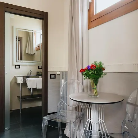 Unica 4* Rome