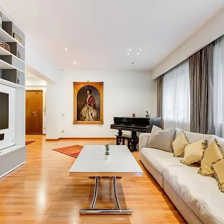 Exclusive In Eur * Roma