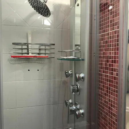 Private Modern Paolina Center *