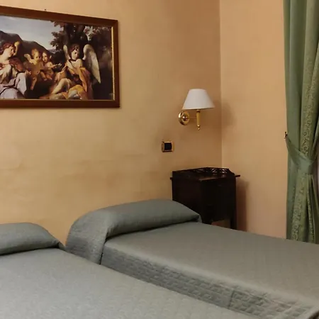 Montreal Hotel Roma