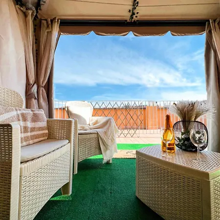 Colosseum House - Private Rooftop, Jacuzzi Hot Tub & View Appartamento Roma