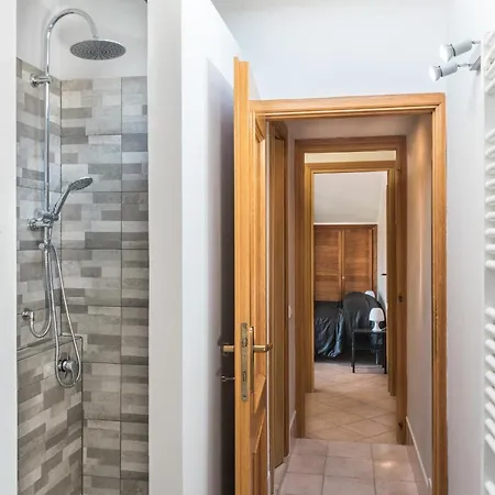 Guest house Travelershome Ciampino&Morena Guesthouse *