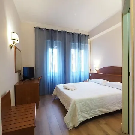 Laura 3* Roma
