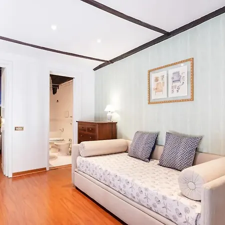 Chiavari 38 Enchanting Flat Up To 4 Guests Campo De' Fiori Apartment