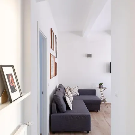 Olimpico - Zeno 11 Apartment *