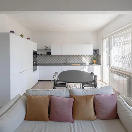 Gold Medals Flat Apartman *