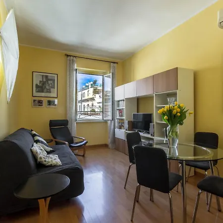 Apartment Domus Penna Rome