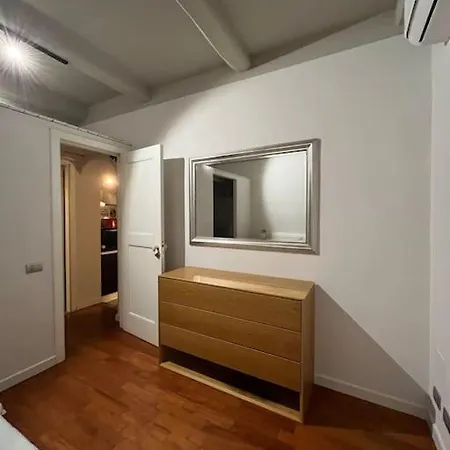 Mount Flower Trastevere Apt * Rome