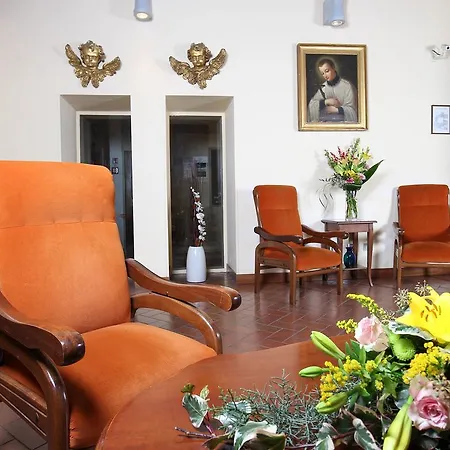 Casa Di Santa Francesca Romana A Ponte Rotto 2* Róma