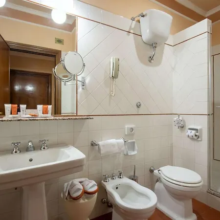 Hotel Canada, Bw Premier Collection 3*