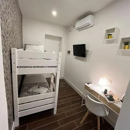 5 Vatican Guest house *