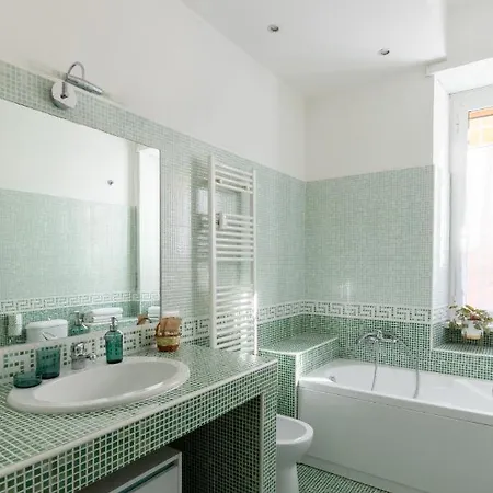 Domus Vaticana Apartment *