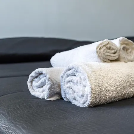 Travelershome Ciampino&Morena Guesthouse