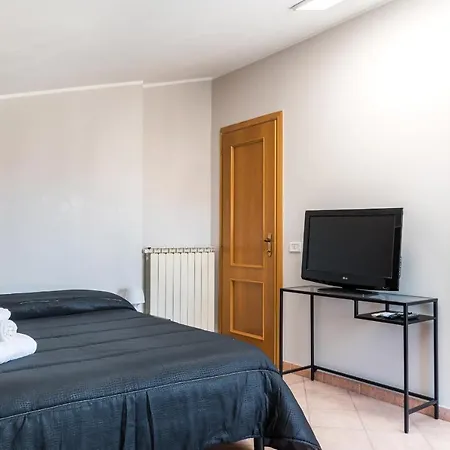 Travelershome Ciampino&Morena Guesthouse Guest house