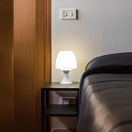 Travelershome Ciampino&Morena Guesthouse