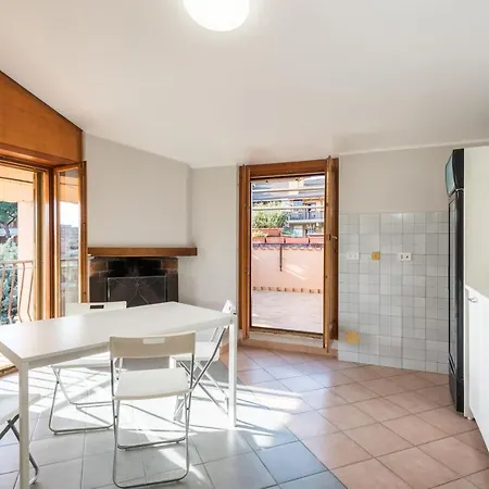 Travelershome Ciampino&Morena Guesthouse Guest house *