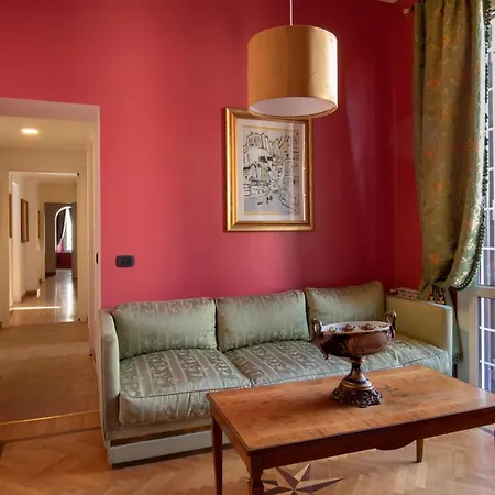 94 Piazza Di Spagna Guest house 2*