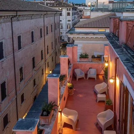 94 Piazza Di Spagna 2* Rome