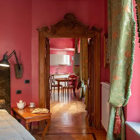94 Piazza Di Spagna 2* רומא