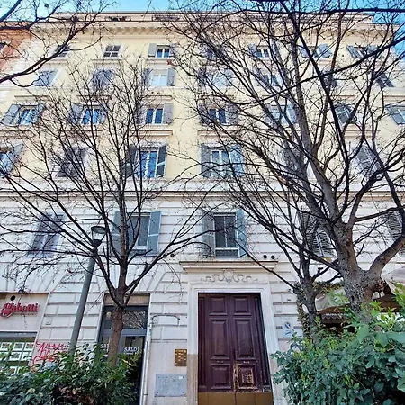 Domus Lou Elegante In Trastevere Apartamento
