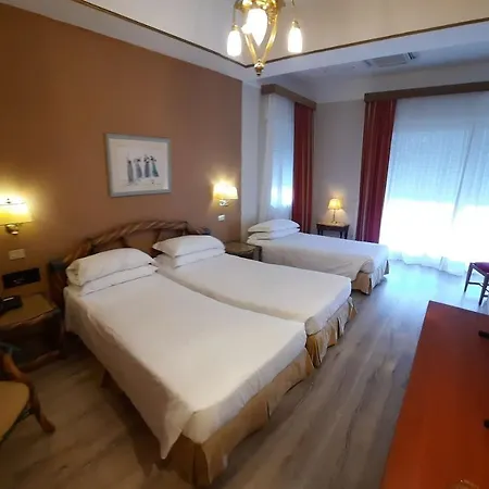 Western Rivoli 4* Róma