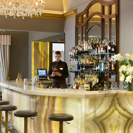 Hotel Golden Tulip Piram