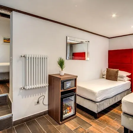 Tritone House 4* Roma