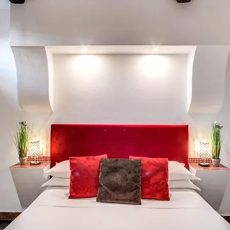 Tritone House 4*
