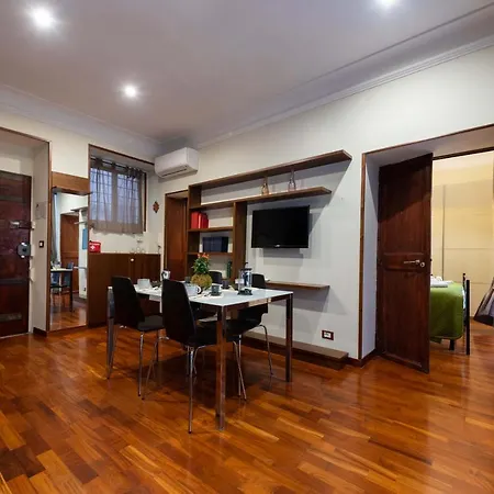 Apartment Colosseum At 400 Meters