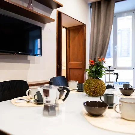 Colosseum At 400 Meters Apartment