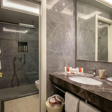 Canada, Bw Premier Collection Hotel
