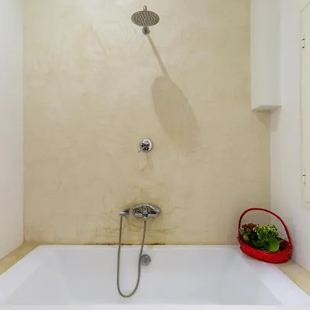 Assisi Style Flat Trastevere Rome