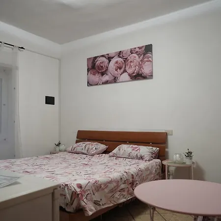 Le Quattro Meraviglie Bed & Breakfast *