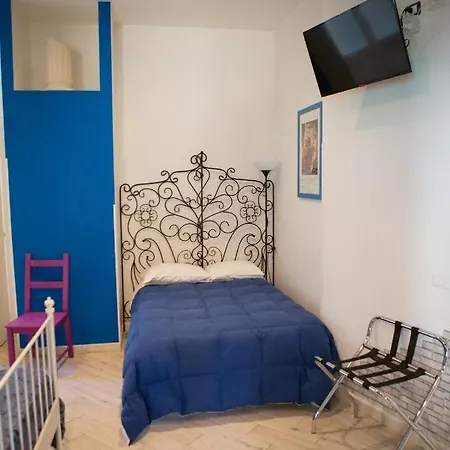 Lanzies Guest house