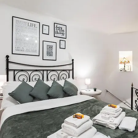 Apartment Cozy Loft Orsini Palace